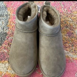 Brand New UGG Women’s Ultra Mini Antilope Size 8